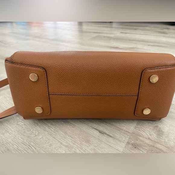 MICHAEL KORS - Mercer Medium Pebbled Belted Satchel - Picture 8 of 11